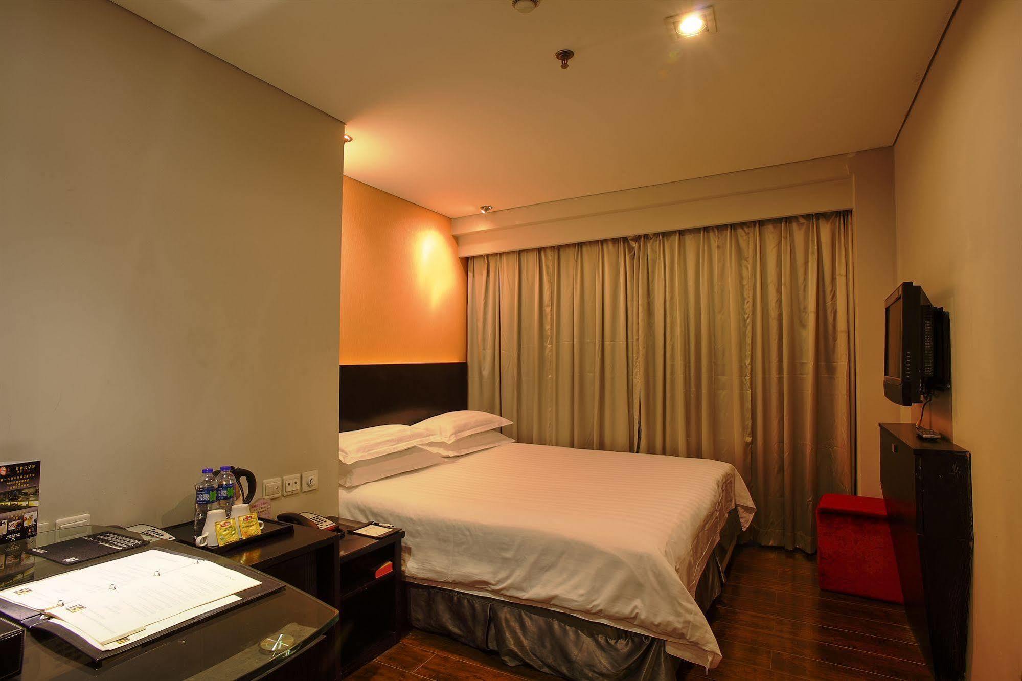 Fx Hotel Xujiahui - Shanghai Stadium Branch Extérieur photo